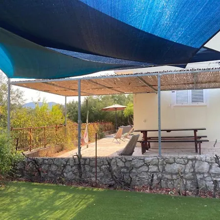 Nyaraló Spacious Seaside House *