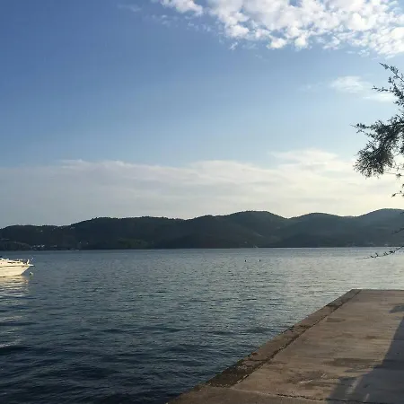 Spacious Seaside House * Kučište